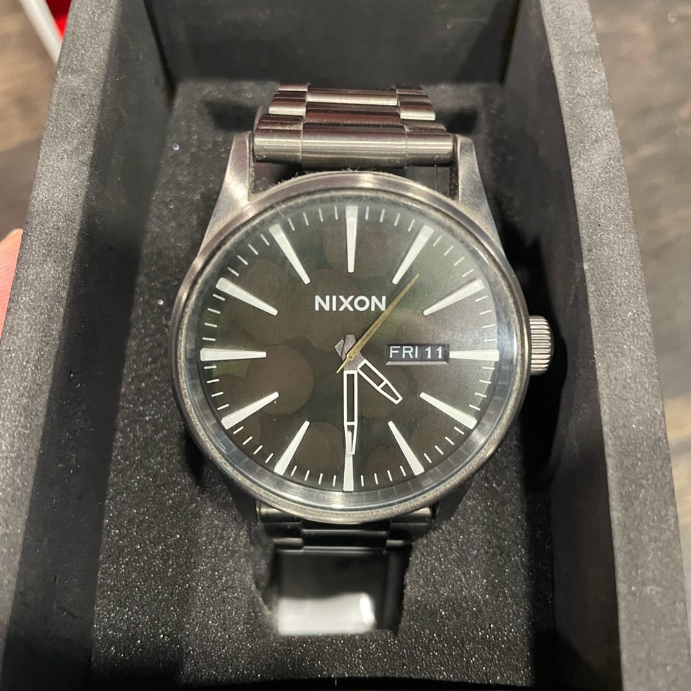 Nixon Men’s Sentry SS Gunmetal/Green Oxyde